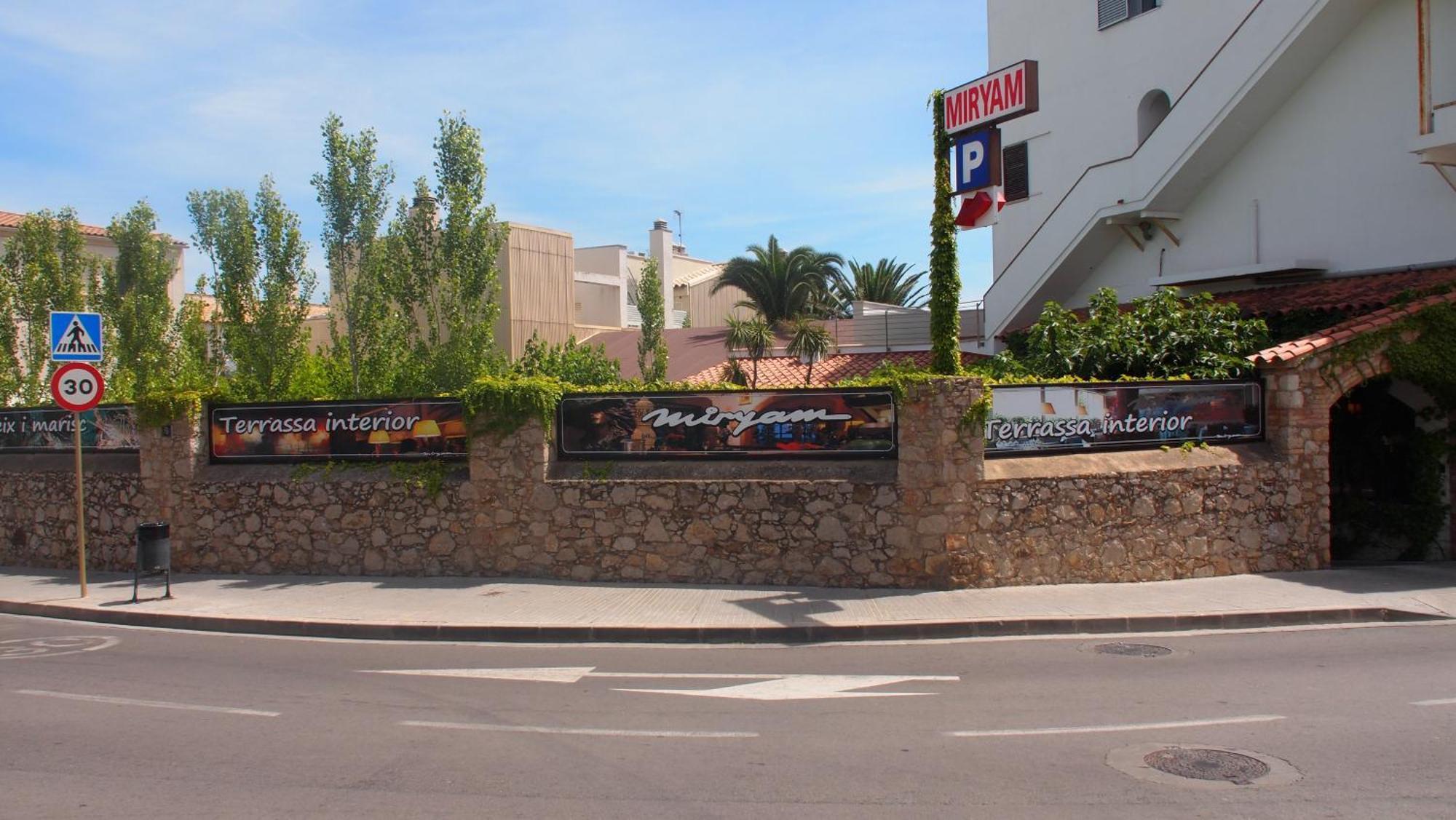 Hostal Miryam L' Escala Εξωτερικό φωτογραφία